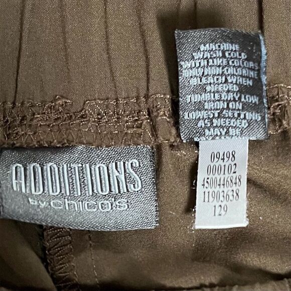 Additions by Chico's Women's Brown Capri Pants Elastic Waist Zip Pocket Size 0 - Picture 8 of 8